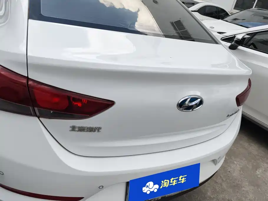 Hyundai Verna — фото 4