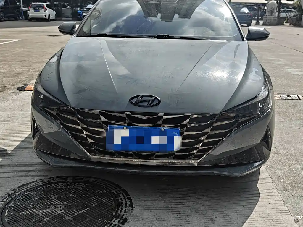 Hyundai Elantra — фото 3