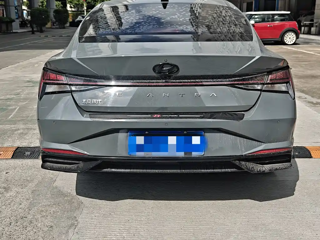 Hyundai Elantra — фото 10