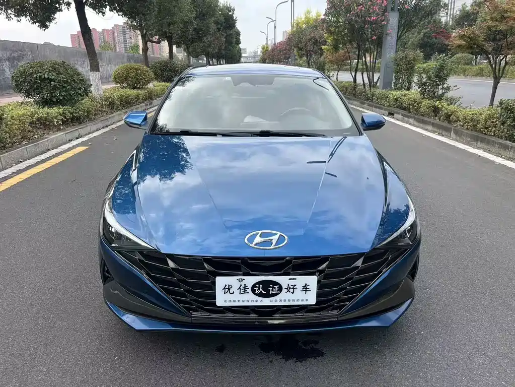 Hyundai Elantra — фото 2
