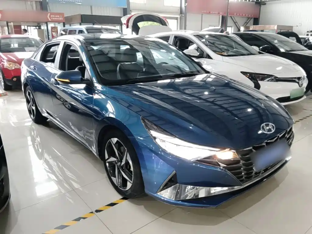 Hyundai Elantra — фото 4