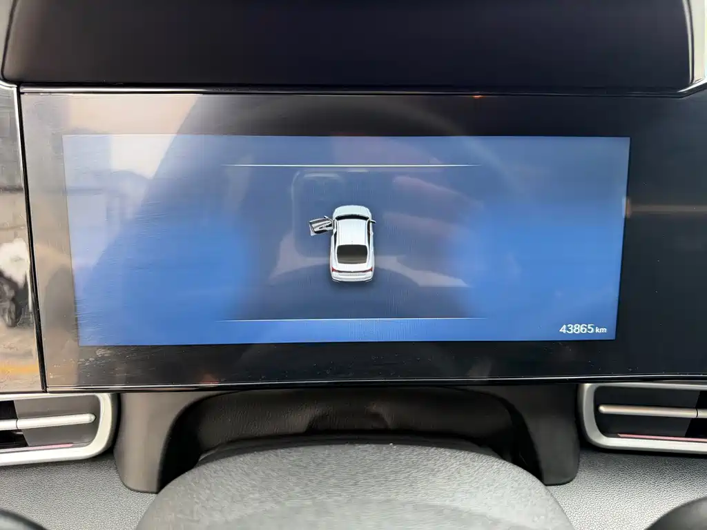 Hyundai Elantra — фото 4
