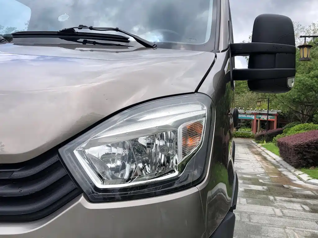 IVECO Ousheng — фото 13
