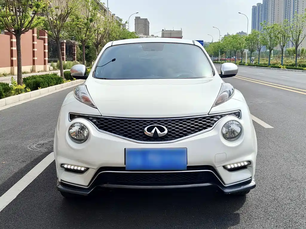 Infiniti ESQ — фото 2