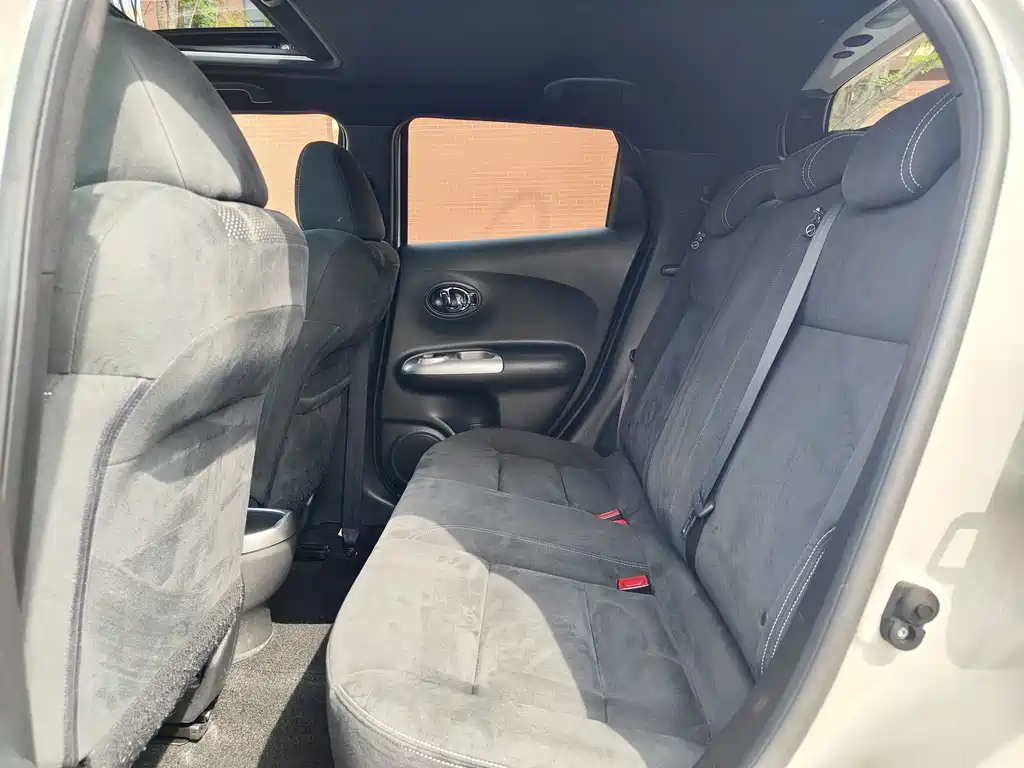 Infiniti ESQ — фото 6