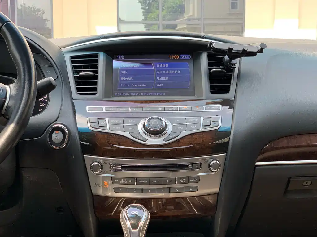 Infiniti QX60 (Import) — фото 19