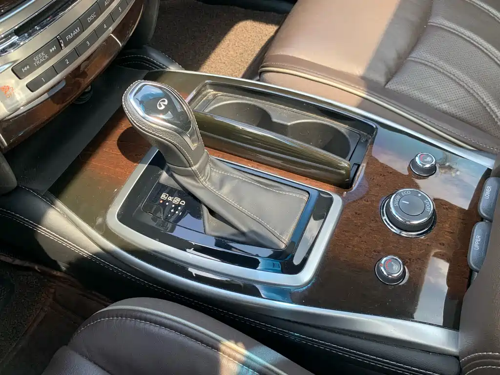 Infiniti QX60 (Import) — фото 21