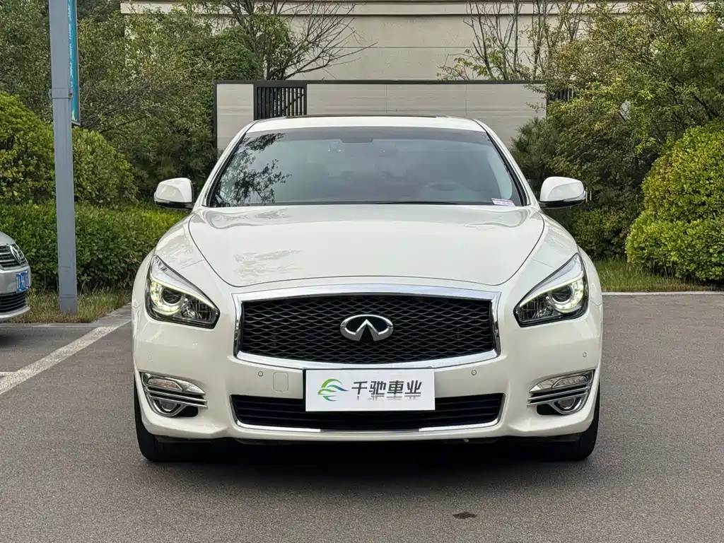 Infiniti Q70 — фото 2