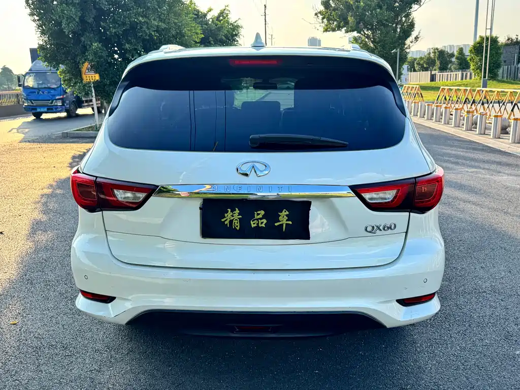 Infiniti QX60 (Import) — фото 5