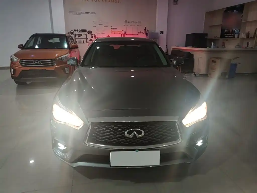 Infiniti Q50L — фото 3