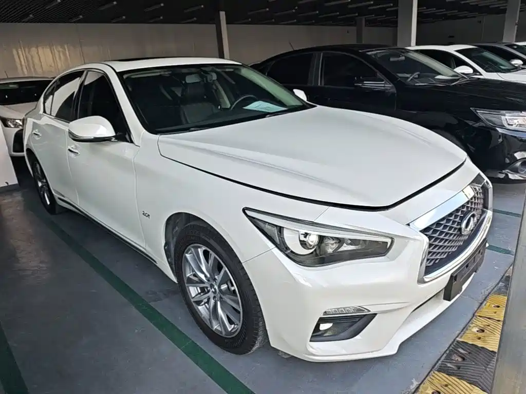 Infiniti Q50L — фото 4