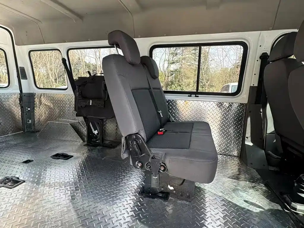 JMC Tesla — фото 6