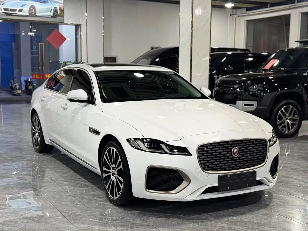 Jaguar XFL — фото 3