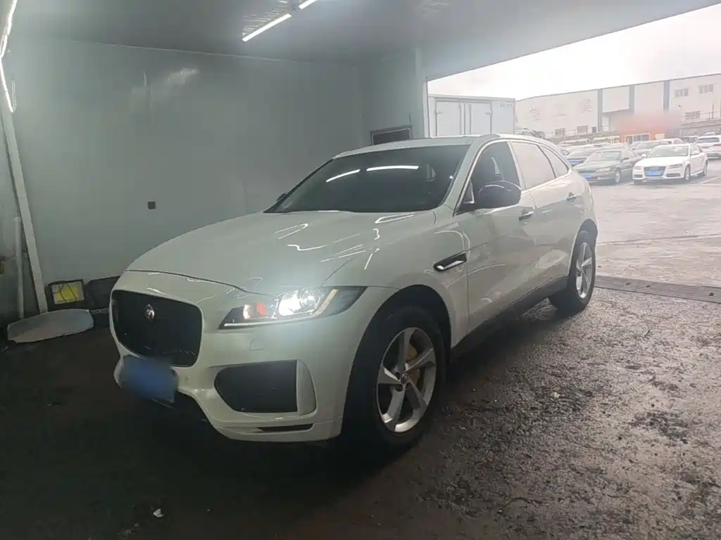 Jaguar F-PACE — фото 2