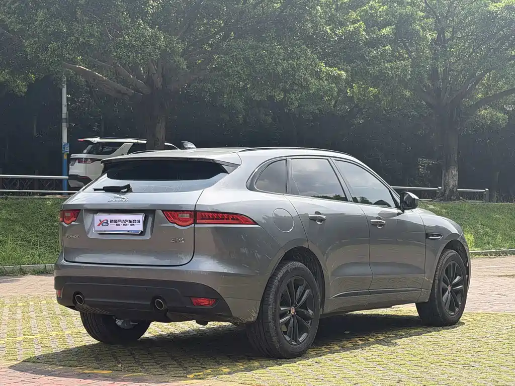 Jaguar F-PACE — фото 4