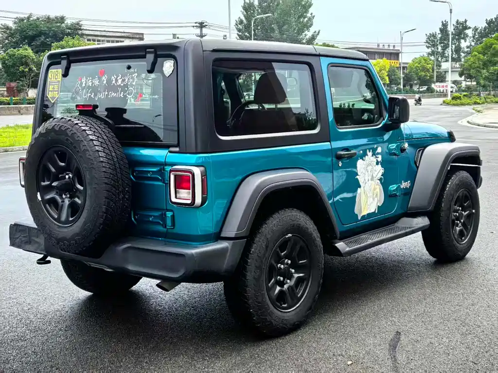Jeep Wrangler — фото 6