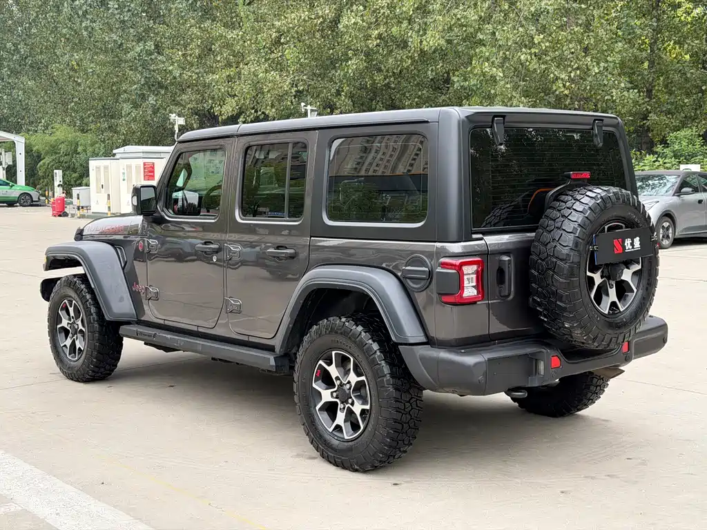 Jeep Wrangler — фото 4