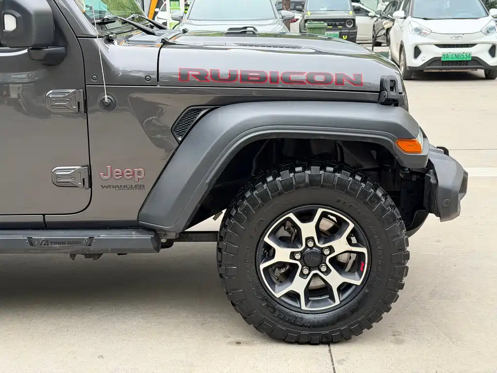 Jeep Wrangler — фото 7