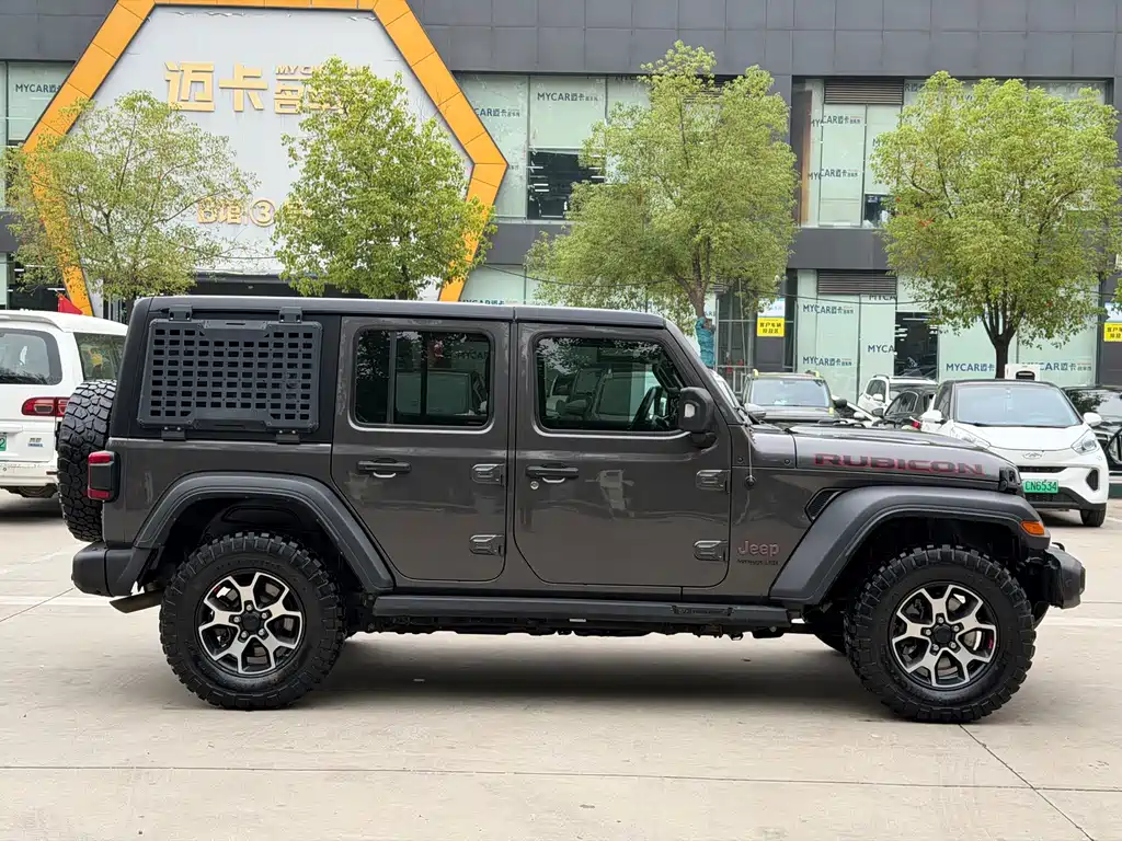 Jeep Wrangler — фото 8