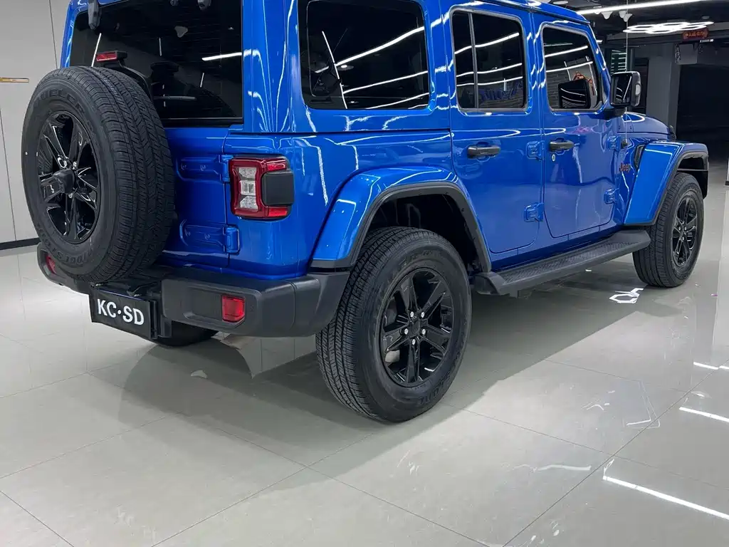 Jeep Wrangler — фото 5