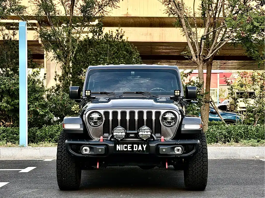 Jeep Wrangler — фото 2