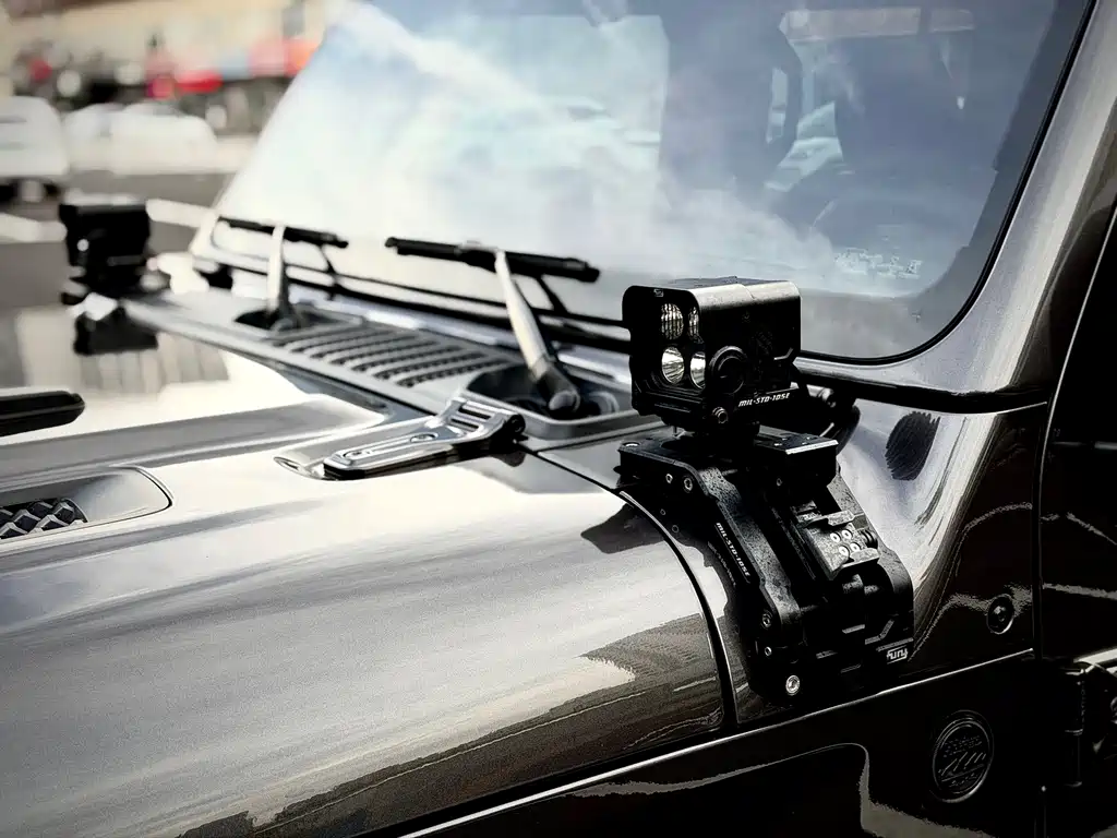 Jeep Wrangler — фото 11