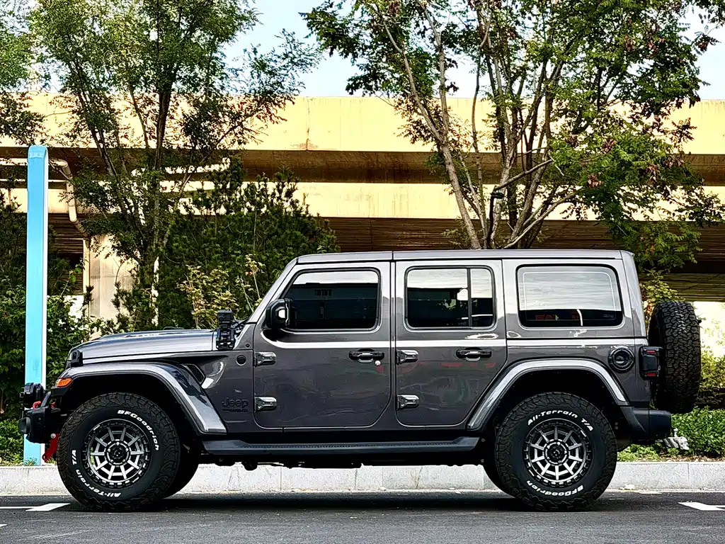 Jeep Wrangler — фото 3