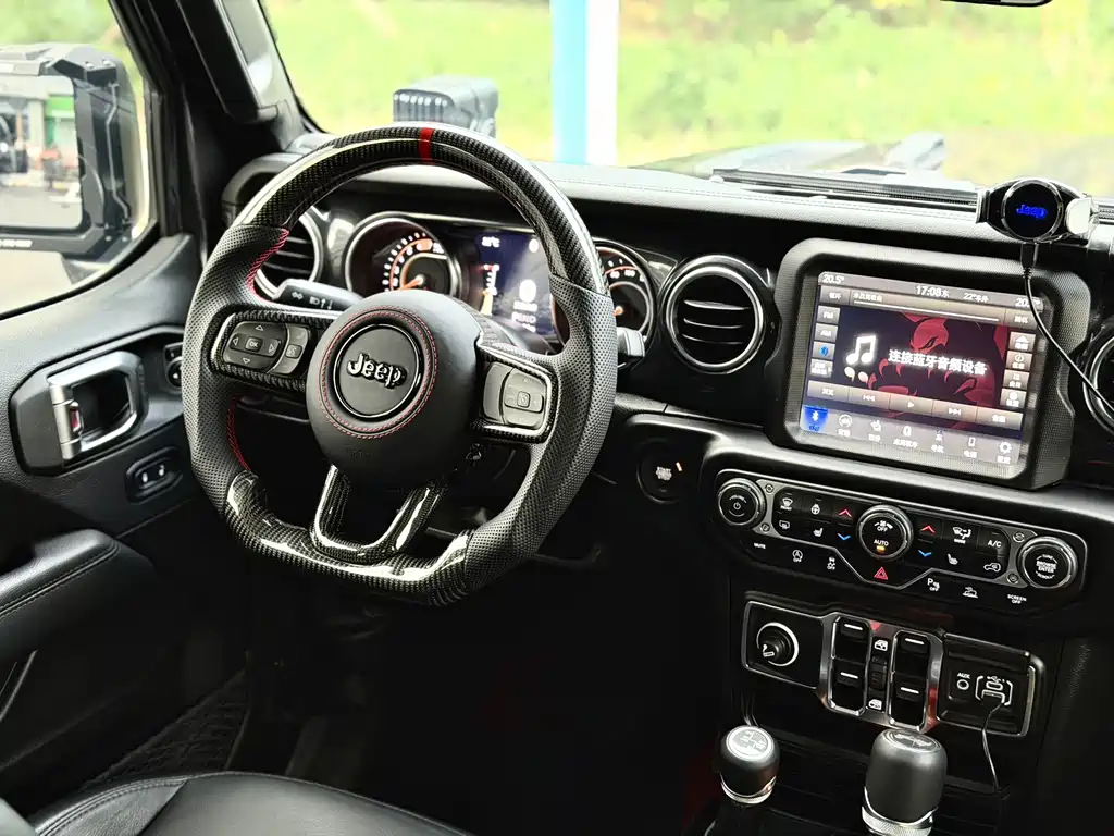 Jeep Wrangler — фото 8