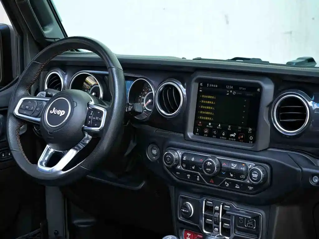 Jeep Wrangler — фото 9