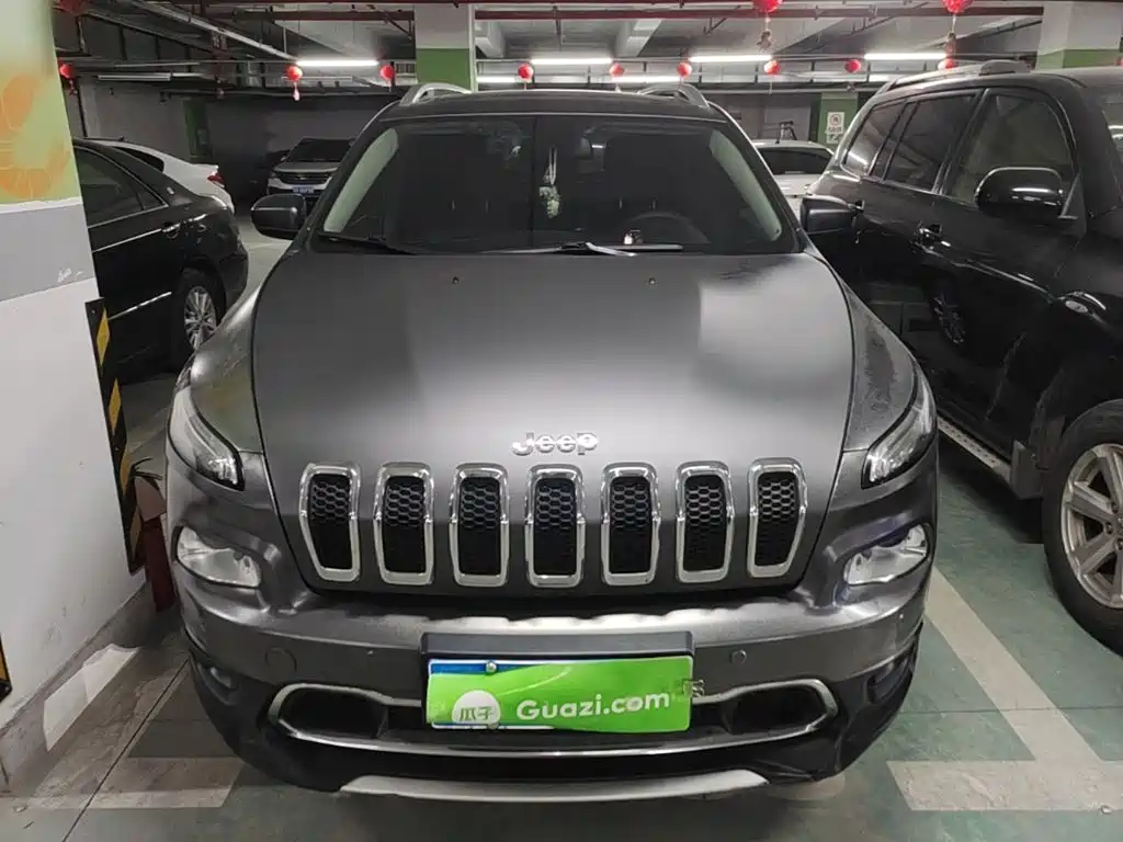 Jeep Cherokee — фото 3