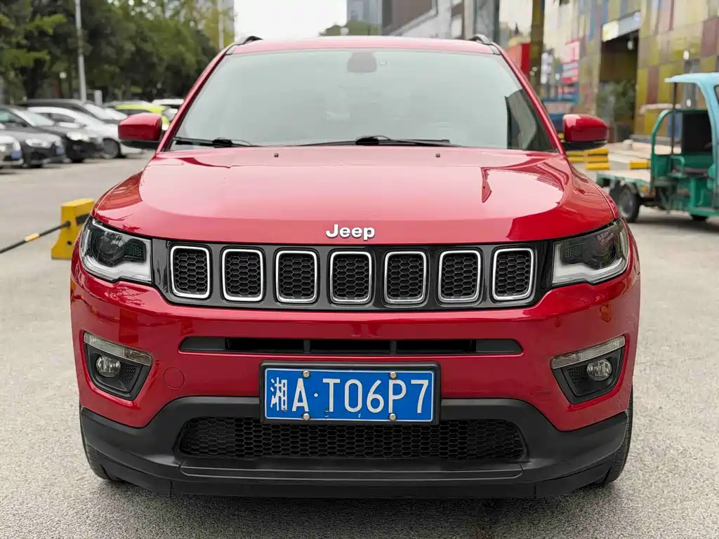 Jeep Compass — фото 2