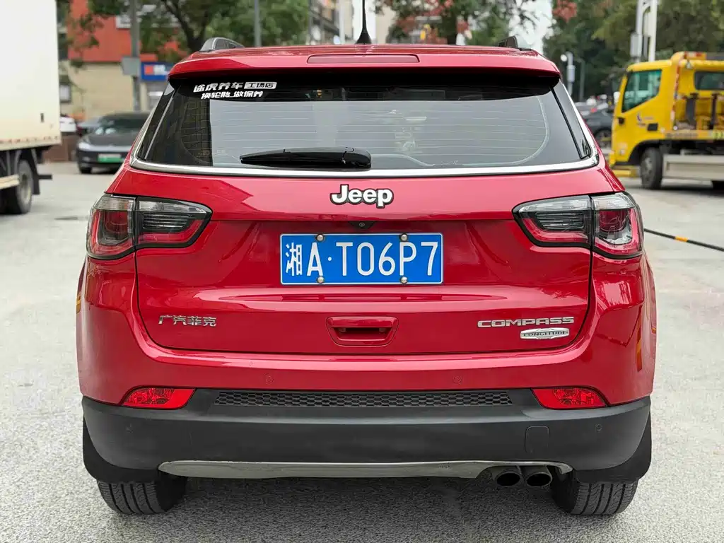 Jeep Compass — фото 5