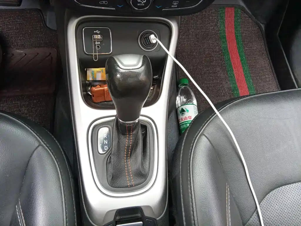 Jeep Compass — фото 15