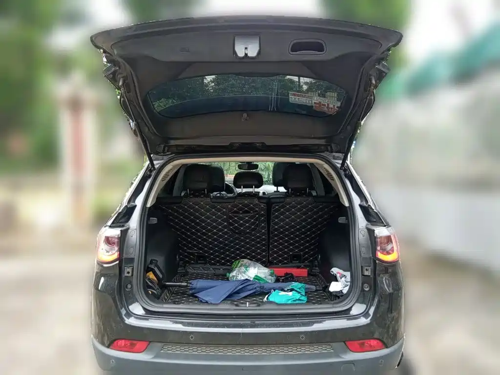 Jeep Compass — фото 20