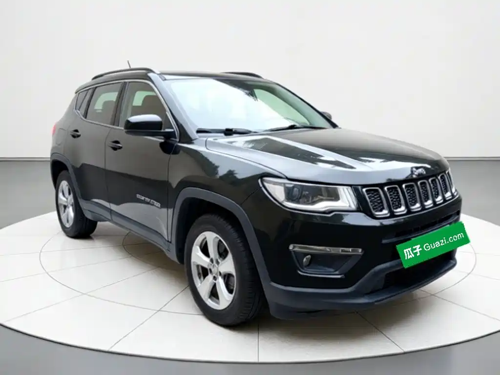 Jeep Compass — фото 3
