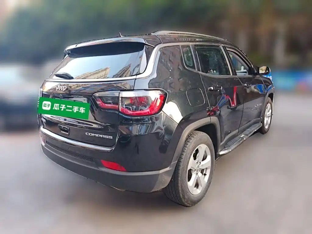 Jeep Compass — фото 4