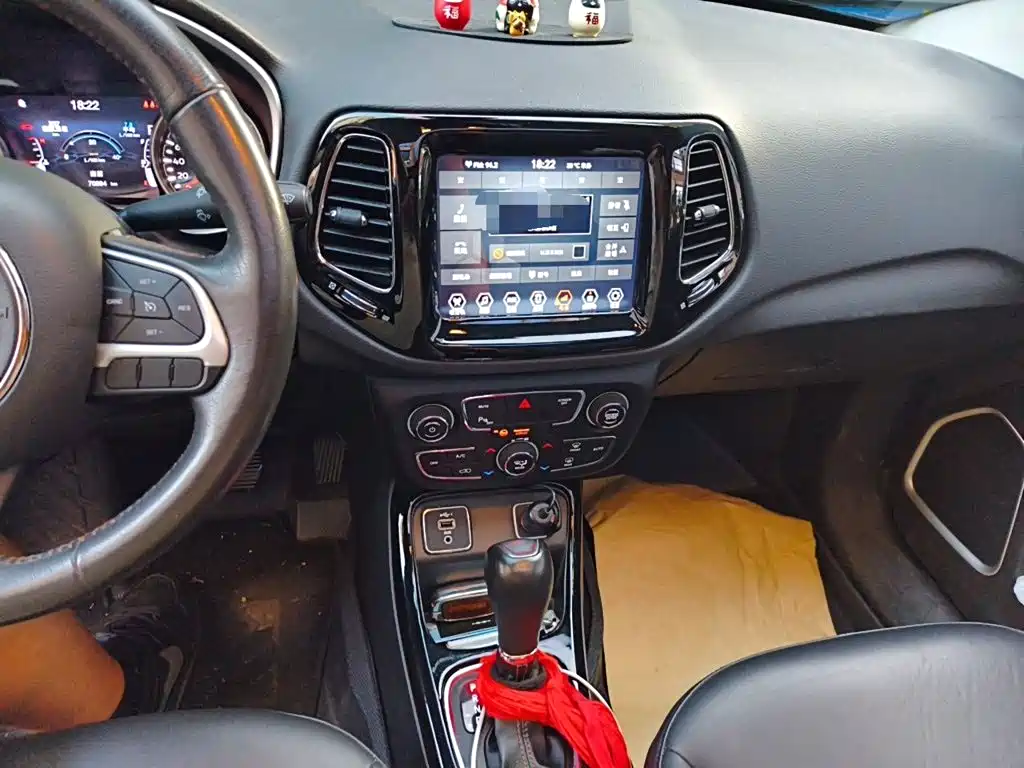 Jeep Compass — фото 9