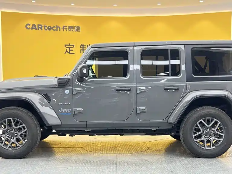Jeep Wrangler PHEV — фото 6