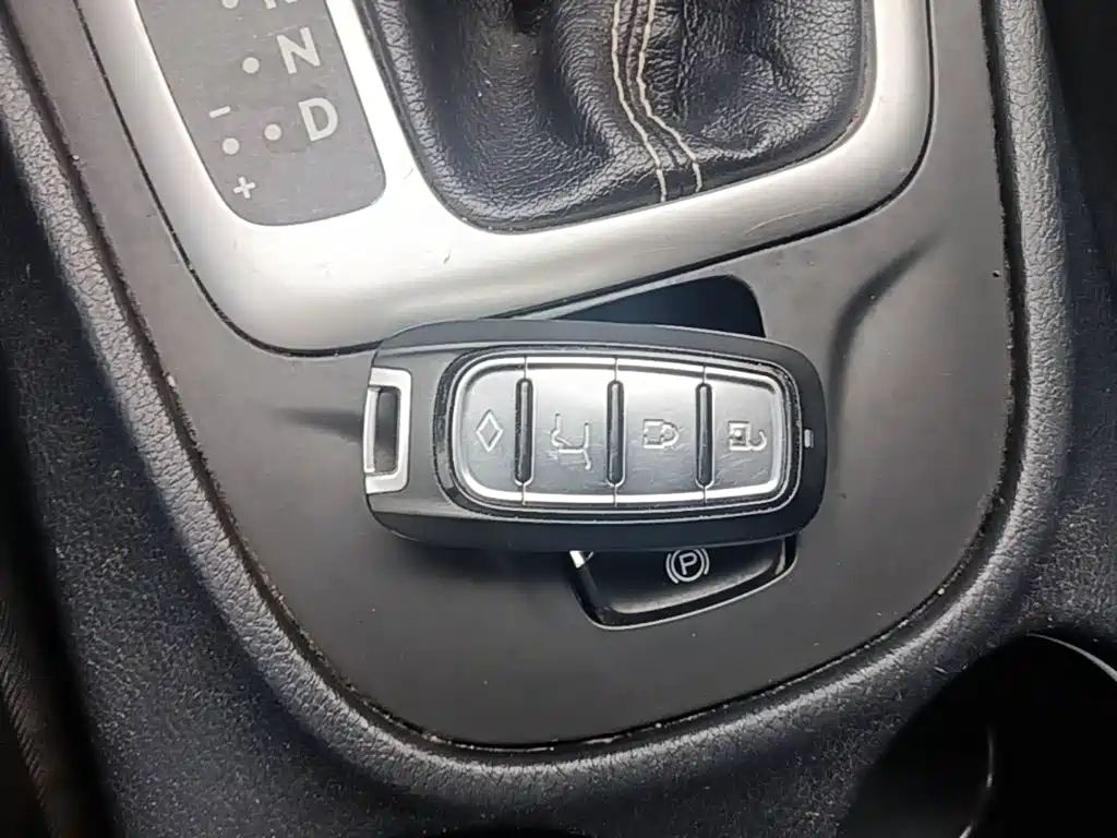 Jeep Cherokee — фото 9
