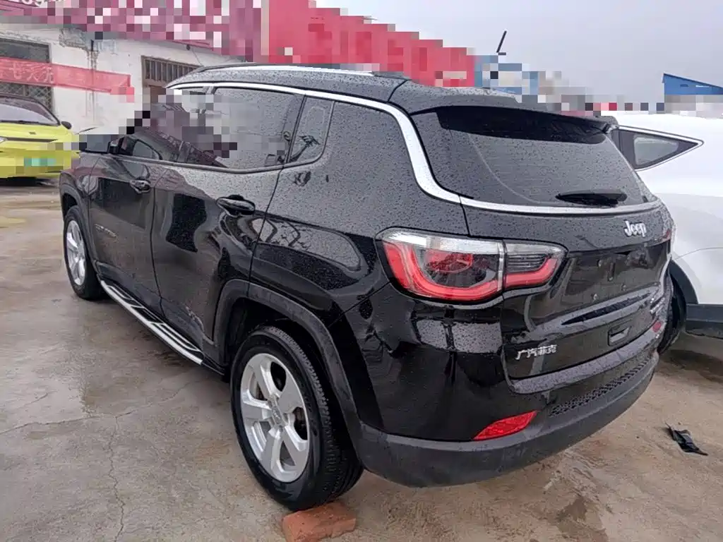 Jeep Compass — фото 5