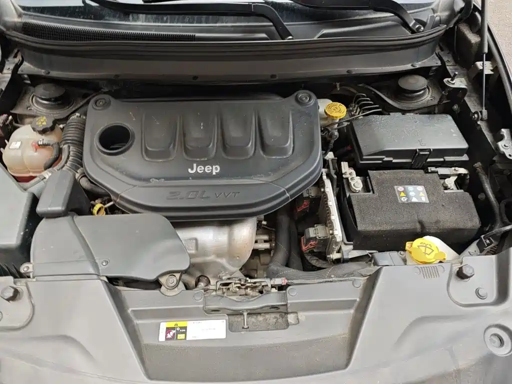 Jeep Cherokee — фото 11