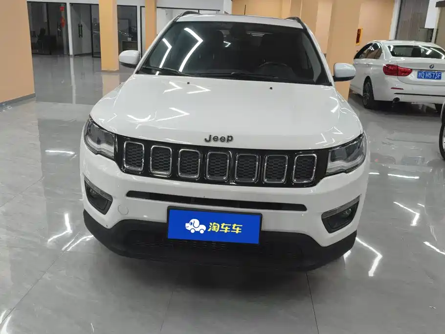 Jeep Compass — фото 2