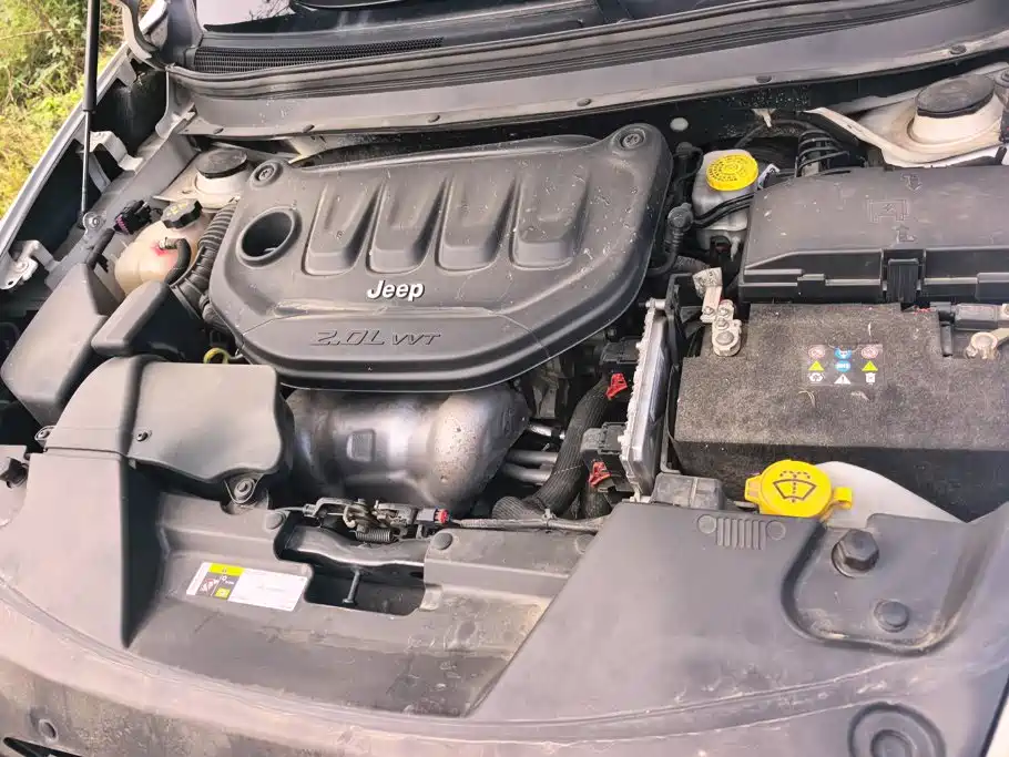 Jeep Cherokee — фото 10