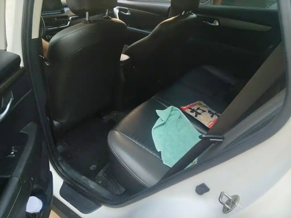 Kia Sportage — фото 15