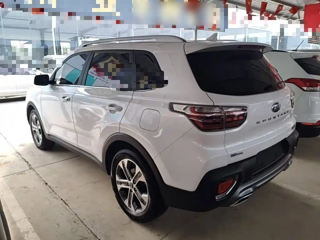 Kia Sportage — фото 5