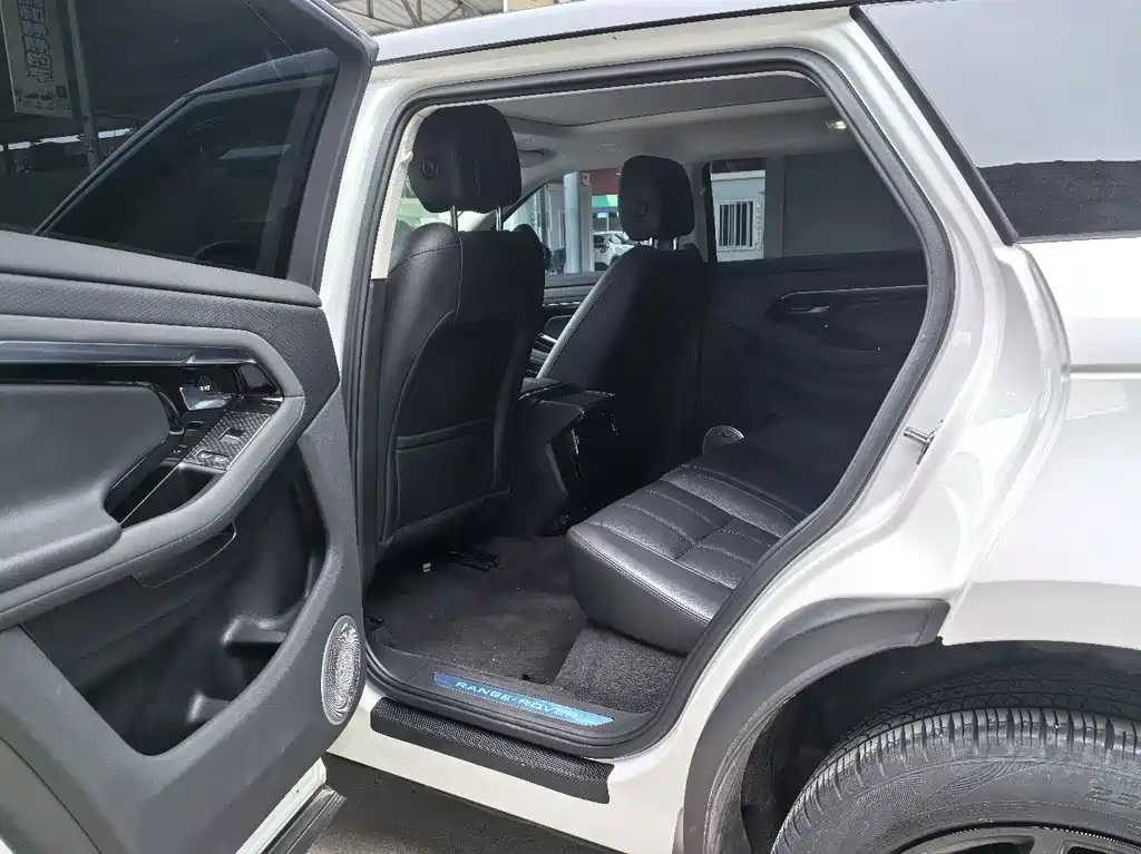 Land Rover Evoque — фото 10