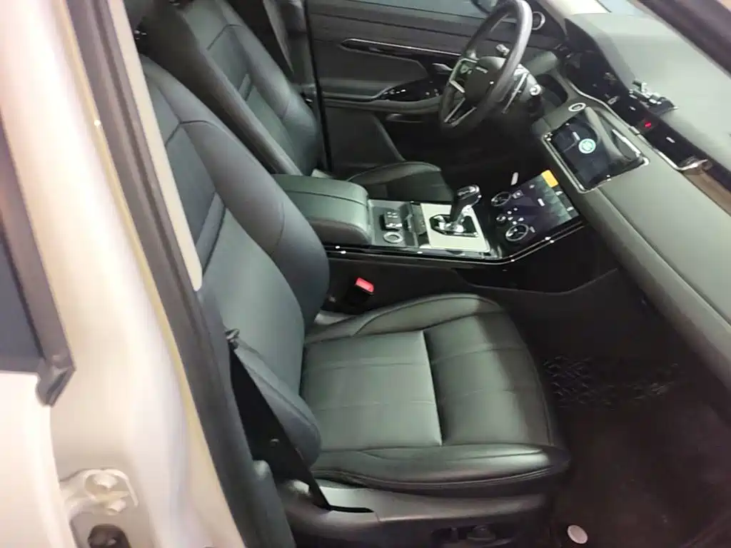 Land Rover Evoque — фото 25