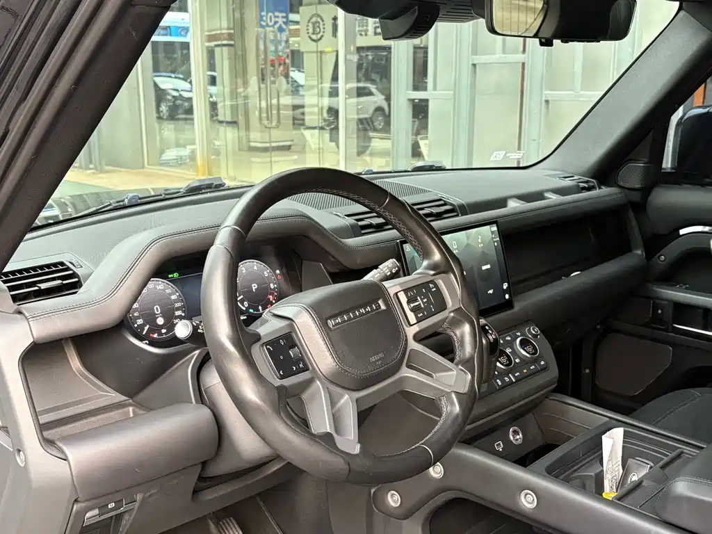 Land Rover Defender — фото 9