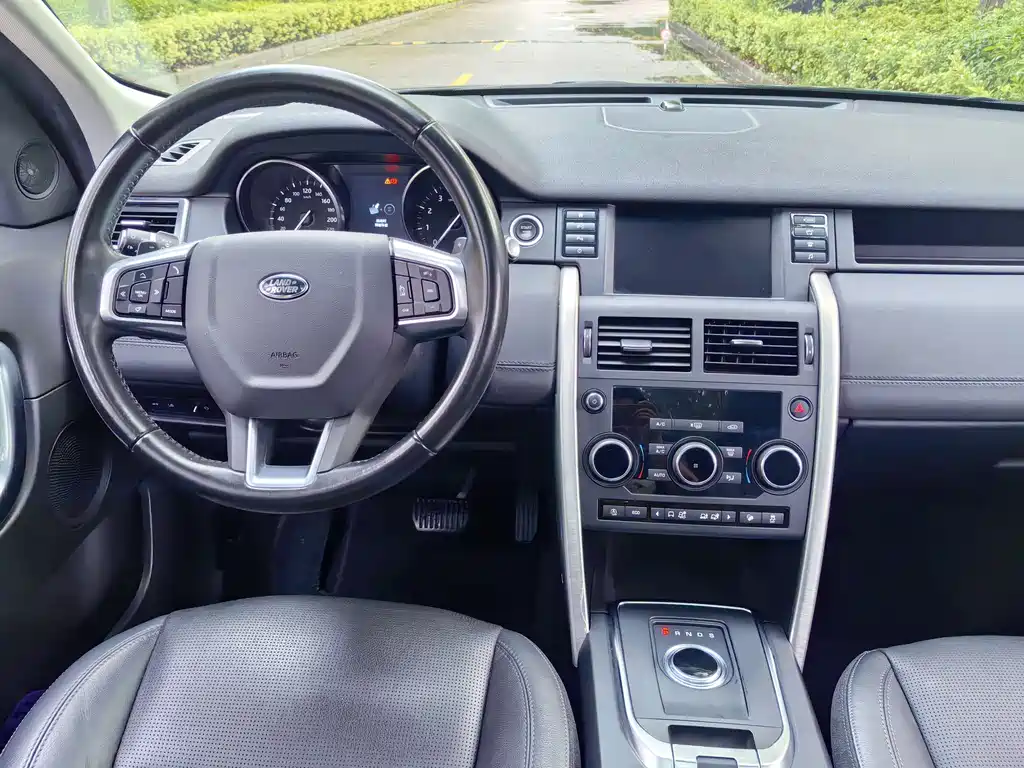 Land Rover Discovery Sport — фото 8