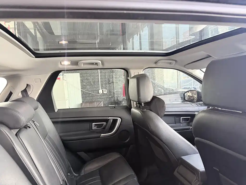 Land Rover Discovery Sport — фото 13